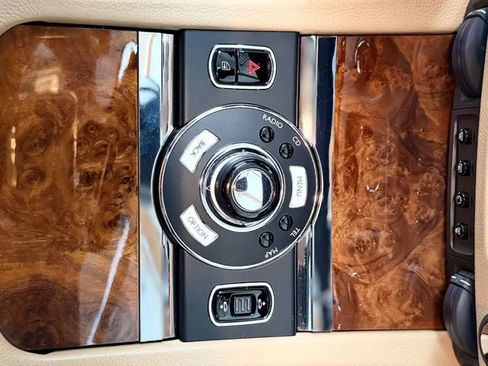 Used 2011 Rolls-Royce Ghost RWD image 22