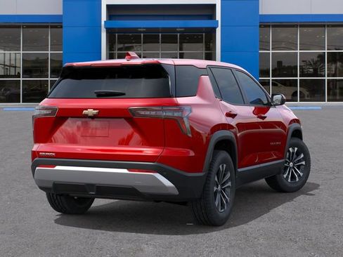 New 2026 Chevrolet Equinox LT image 5