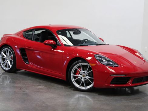 Used 2021 Porsche 718 Cayman S RWD image 2