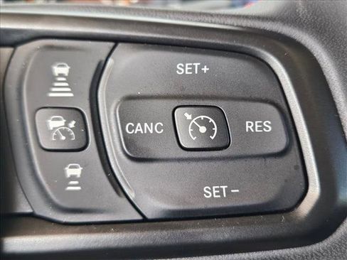 Used 2024 Jeep Wrangler Unlimited Rubicon w/ Safety Group image 16