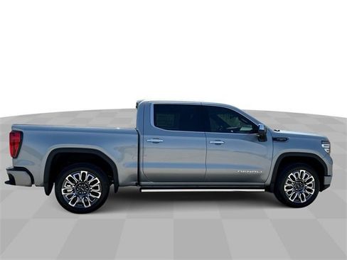 New 2025 GMC Sierra 1500 Denali Ultimate image 9