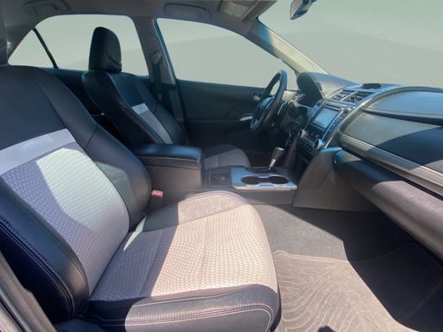 Used 2013 Toyota Camry SE FWD image 22