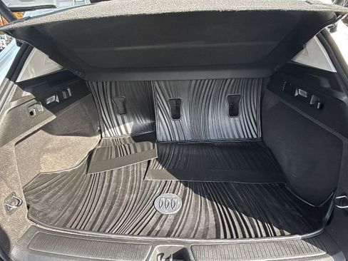 Certified 2025 Buick Envision Avenir image 31