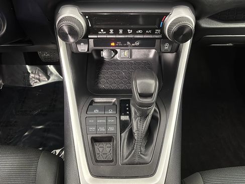Used 2024 Toyota RAV4 LE image 29