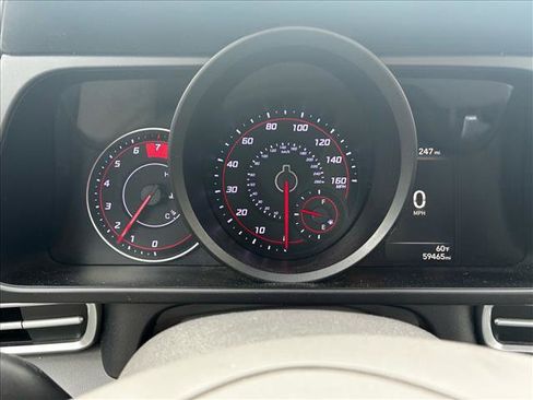 Used 2023 Hyundai Elantra SEL image 9