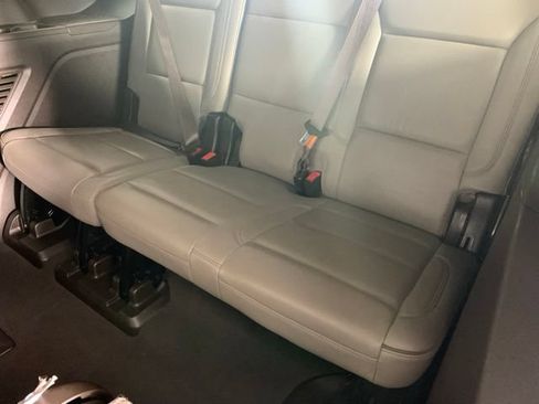 Used 2021 GMC Yukon SLT w/ SLT Luxury Package AWD/4WD image 8