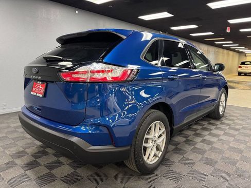 Used 2021 Ford Edge SE image 14