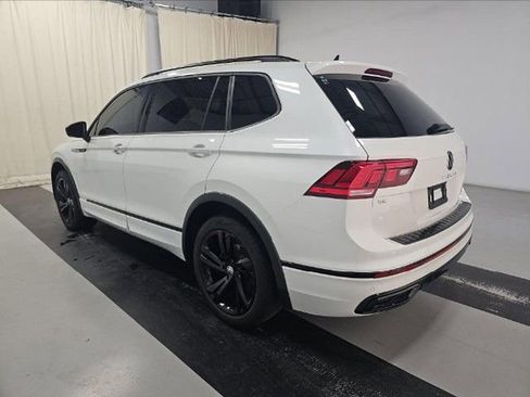 Used 2023 Volkswagen Tiguan SE R-Line FWD image 4