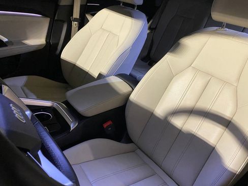 Certified 2025 Audi Q5 Premium w/ Convenience Package image 27