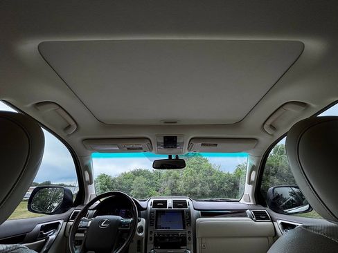 Used 2016 Lexus GX 460 w/ Premium Package AWD/4WD image 20