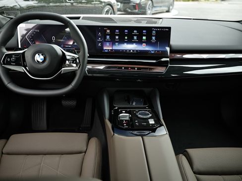 New 2027 BMW 530i xDrive AWD/4WD image 28