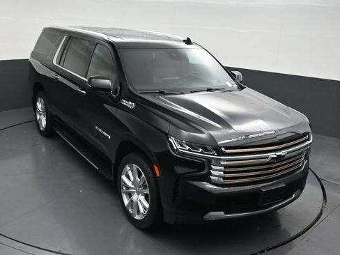 Used 2024 Chevrolet Suburban High Country AWD/4WD image 21