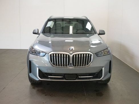 Used 2025 BMW X5 xDrive40i w/ Climate Comfort Package AWD/4WD image 2
