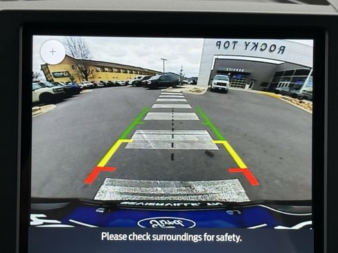 Used 2023 Ford Edge SE image 30