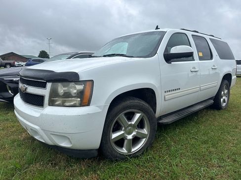 Used 2011 Chevrolet Suburban LT w/ Luxury Package RWD image 1