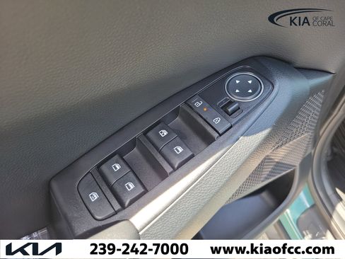 New 2026 Kia Seltos S FWD image 20