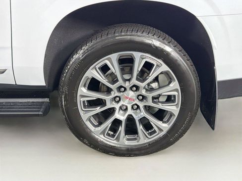Used 2026 GMC Yukon XL Denali w/ Denali Reserve Package AWD/4WD image 36