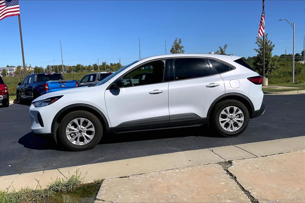 Used 2025 Ford Escape Active FWD image 12
