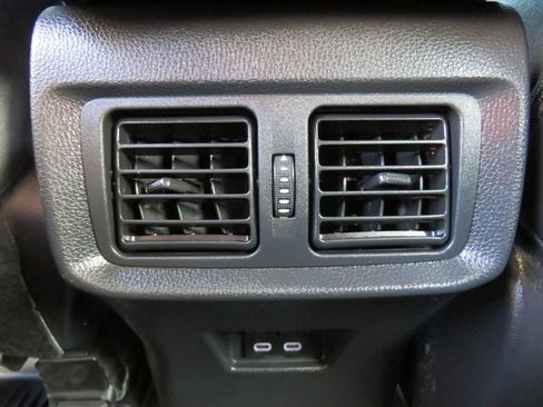 Certified 2023 Toyota Venza Nightshade image 19