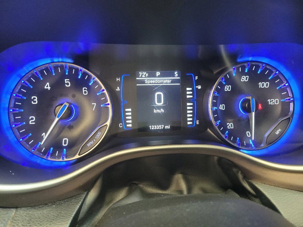 Used 2021 Chrysler Voyager LX FWD image 23