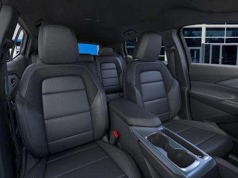 New 2026 Chevrolet Equinox EV LT image 18