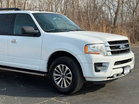 Used 2017 Ford Expedition XLT AWD/4WD image 5