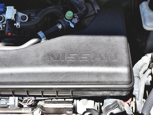 Used 2014 Nissan Rogue SV image 40