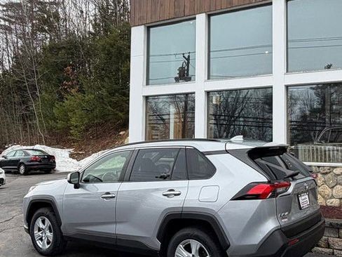 Used 2019 Toyota RAV4 XLE w/ Convenience Package image 30