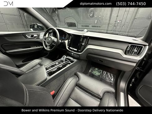 Used 2024 Volvo XC60 T8 Ultimate w/ Protection Package Premier image 19