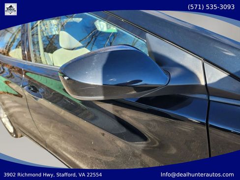 Used 2015 Hyundai Elantra SE w/ Option Group 02 FWD image 6