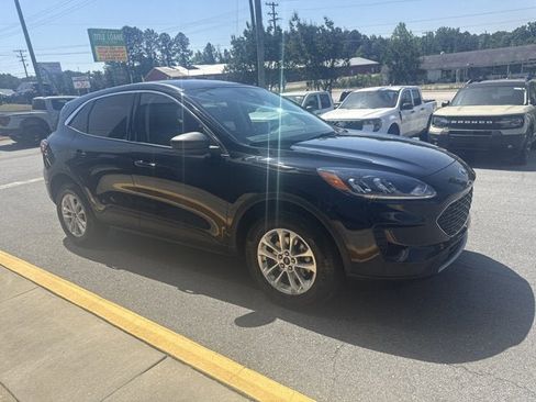 Certified 2022 Ford Escape SE w/ Convenience Package AWD/4WD image 4