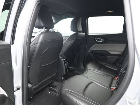 Used 2025 Jeep Compass Limited AWD/4WD image 25