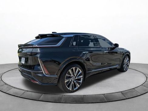Used 2023 Cadillac Lyriq 2WD image 4