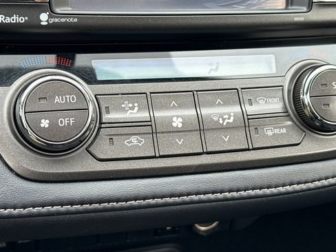 Used 2015 Toyota RAV4 XLE FWD image 17