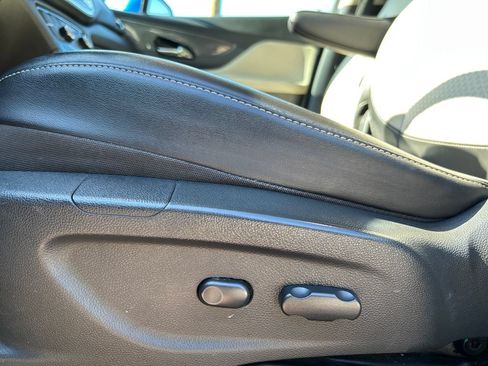 Used 2018 Buick Encore Preferred AWD/4WD image 19