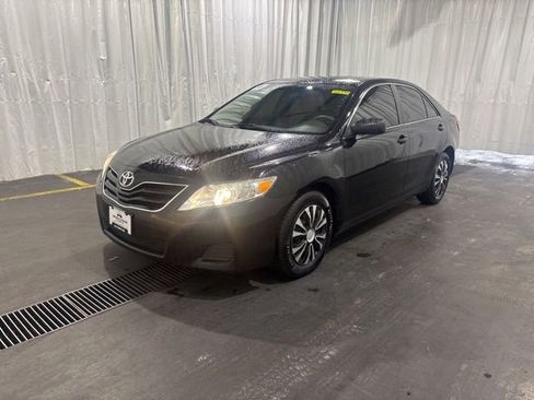 Used 2011 Toyota Camry LE FWD image 8