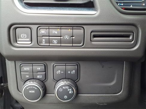 Used 2023 Chevrolet Tahoe RST w/ Luxury Package image 11