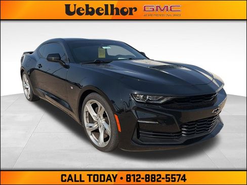 Used 2019 Chevrolet Camaro SS RWD image 2