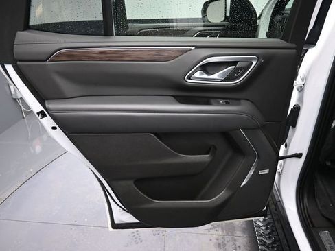 Used 2021 Chevrolet Tahoe Z71 image 17