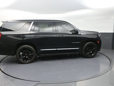Used 2022 GMC Yukon SLT w/ SLT Premium Package AWD/4WD image 9