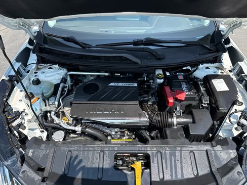Used 2023 Nissan Rogue S FWD image 16