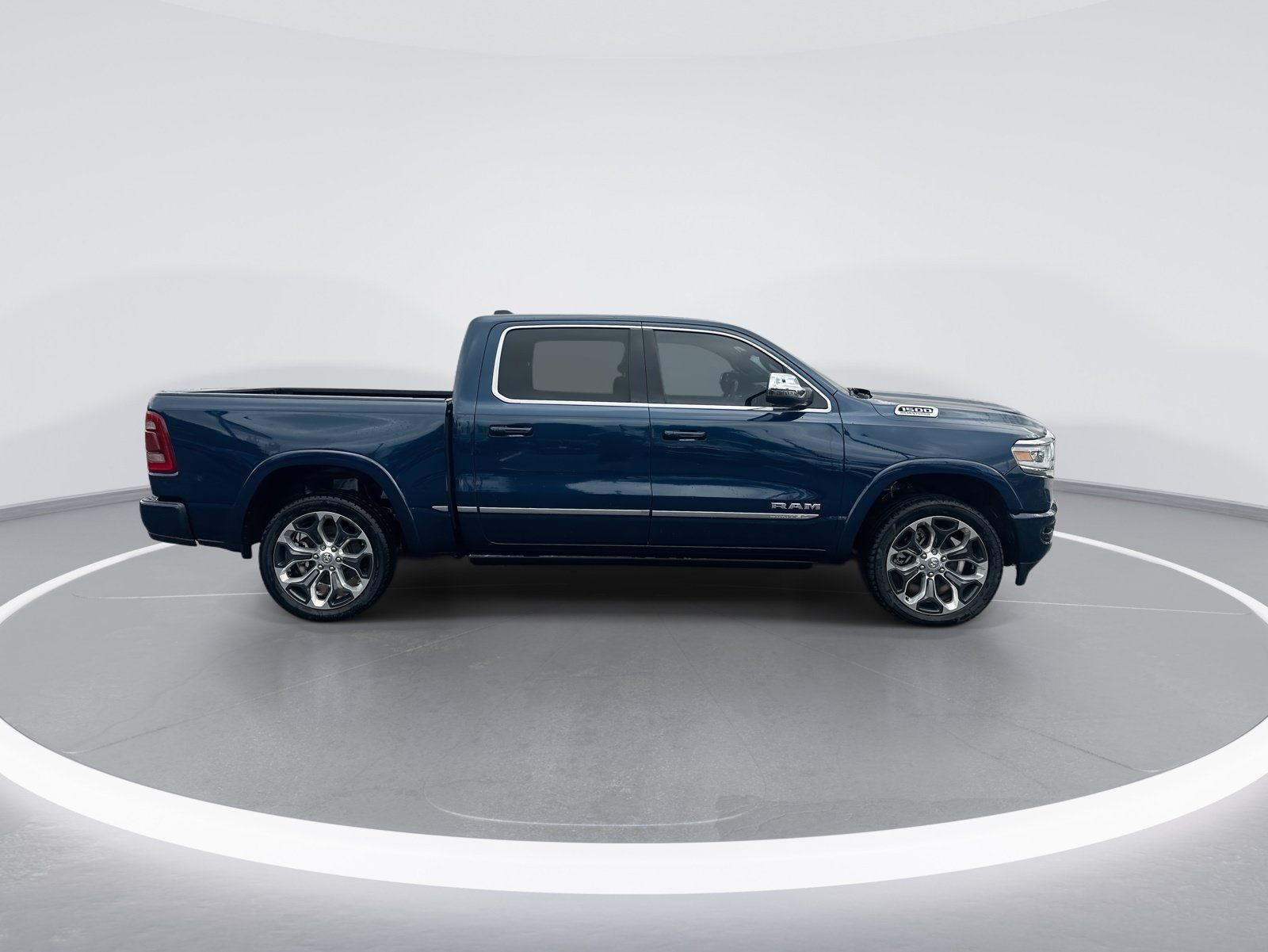 Used 2023 RAM 1500 Limited AWD/4WD image 10