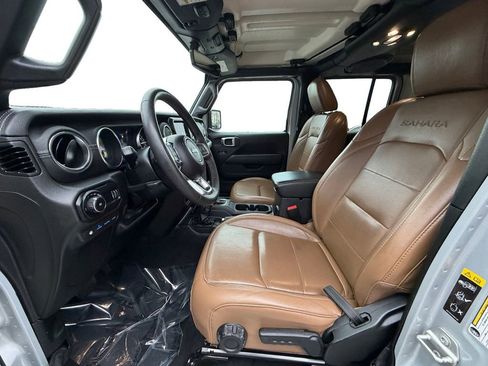 Used 2023 Jeep Wrangler Unlimited Sahara w/ Cold Weather Group image 9