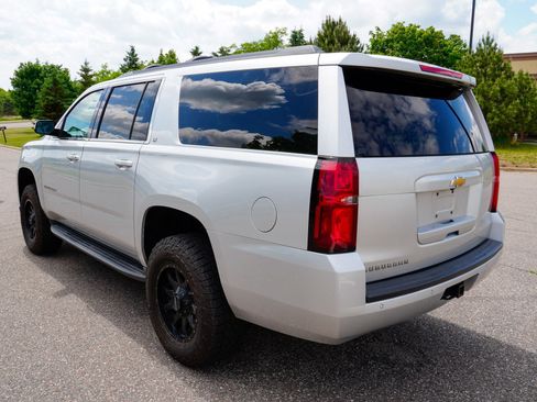 Used 2019 Chevrolet Suburban LT AWD/4WD image 6