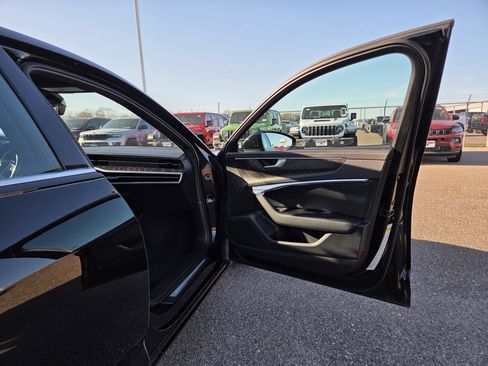 Used 2023 Audi A6 Premium image 17