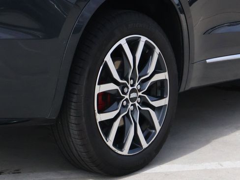 Certified 2022 Cadillac XT6 Sport w/ Technology Package image 12