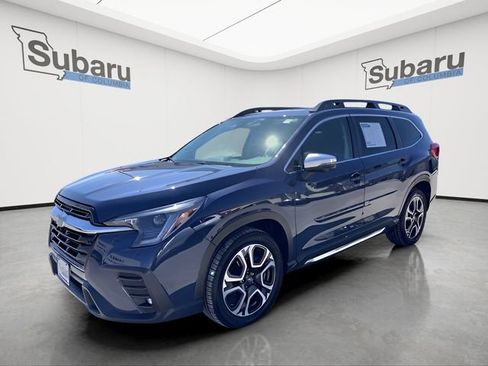 Used 2023 Subaru Ascent Limited w/ Technology Package image 3