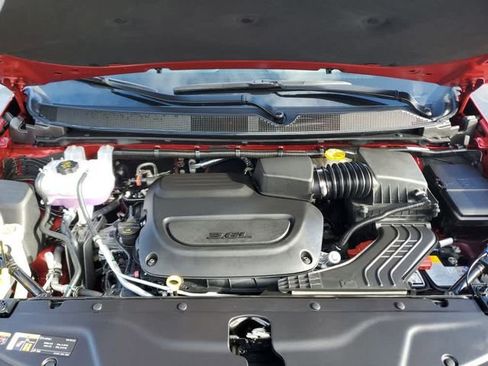 New 2026 Chrysler Pacifica Select FWD image 11