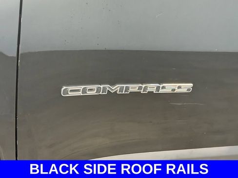 Used 2024 Jeep Compass Latitude AWD/4WD image 5