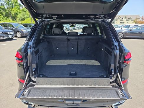 Used 2025 BMW X5 xDrive40i w/ M Sport Package AWD/4WD image 23